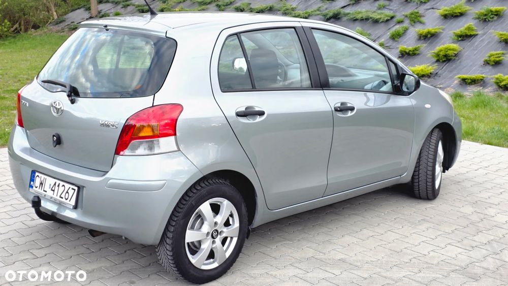 Toyota Yaris 1.33 Prestige - 2
