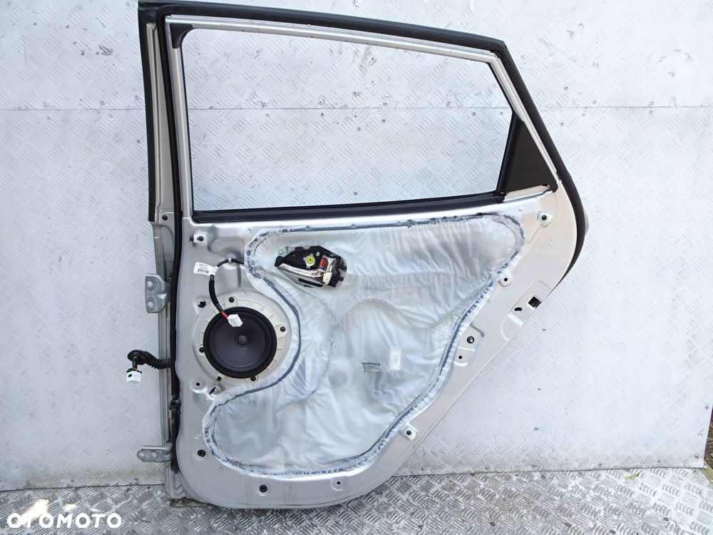 drzwi prawy tył hyundai ix35 09-15r. rah - 4