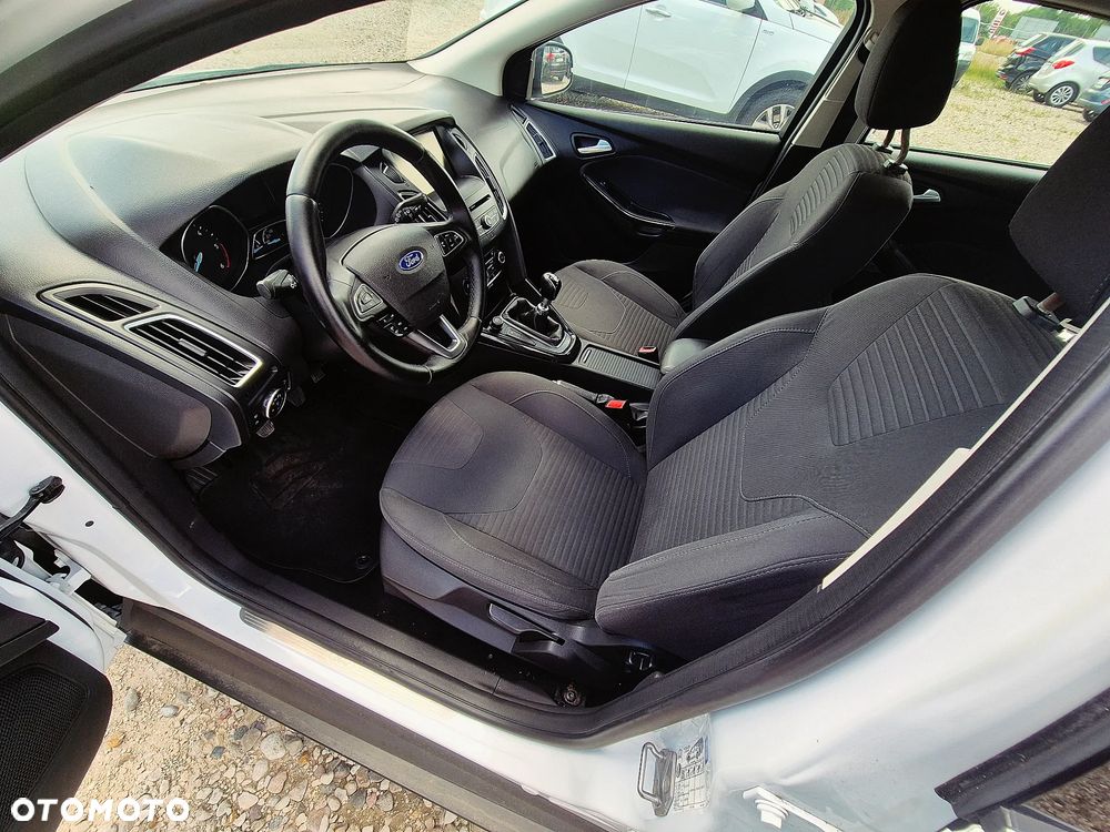 Ford Focus - 19