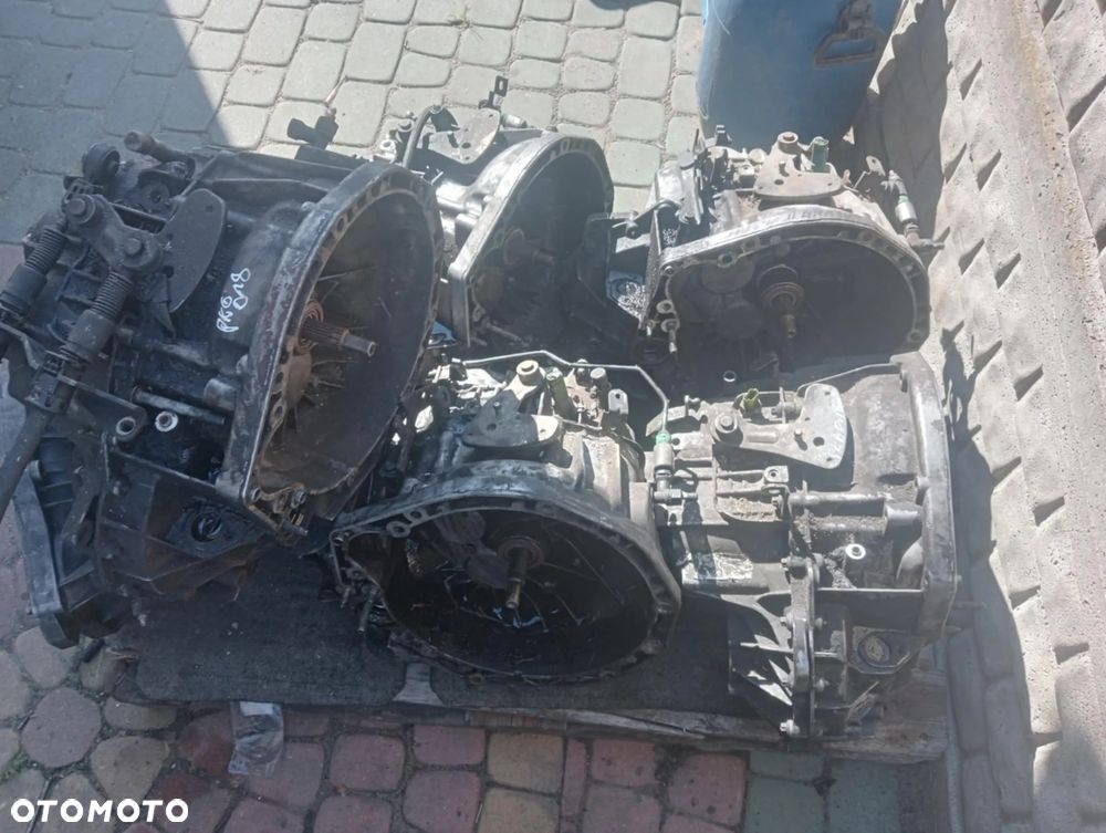 Skrzynia biegów Vivaro LAGUNA TRAFIC ESPACE 1.9 2.2 DCI PK61.9 DCI Pk6 - 2