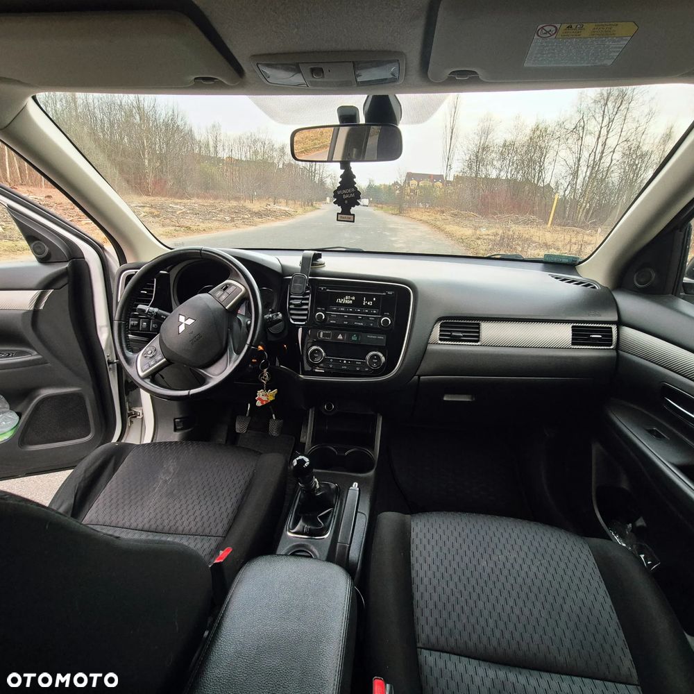 Mitsubishi Outlander - 20