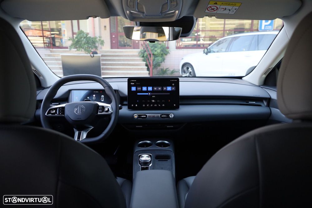 MG MGS5 EV 64 kWh Luxury - 17