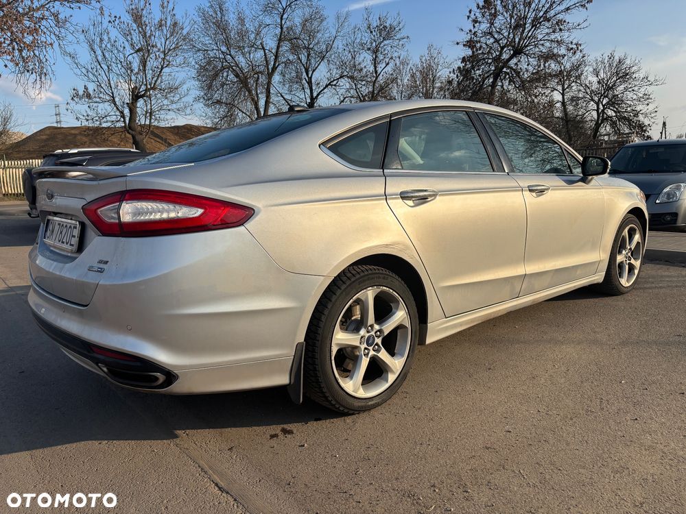 Ford Fusion - 7