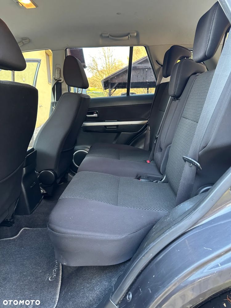 Suzuki Grand Vitara 2.4 De Luxe - 18