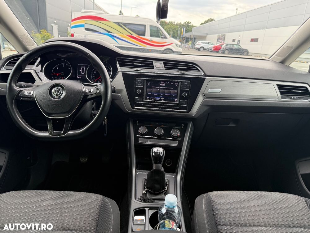 VOLKSWAGEN Touran 2020 — imagine 13