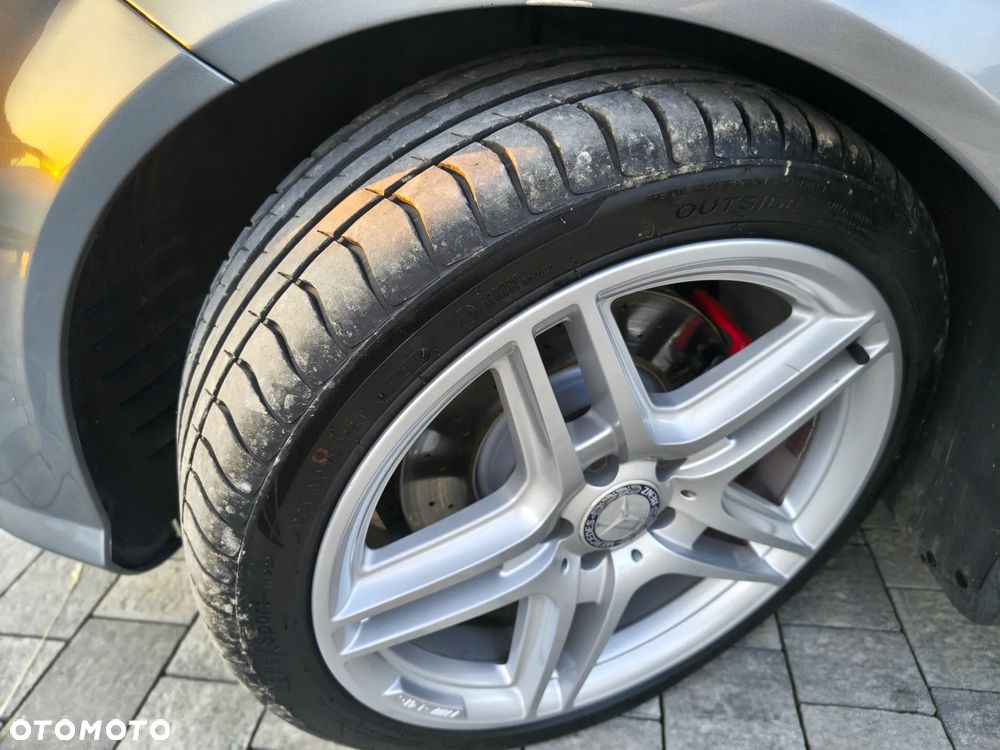 Mercedes-Benz Klasa C 300 CDI BlueEff 4-Matic Avantgarde - 15