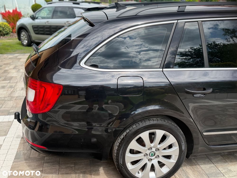 Skoda Superb 2.0 TDI DSG Elegance - 22