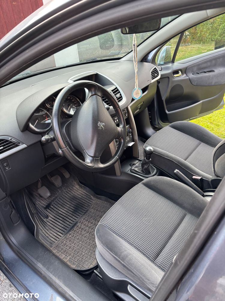 Peugeot 207 1.4 16V Presence - 8