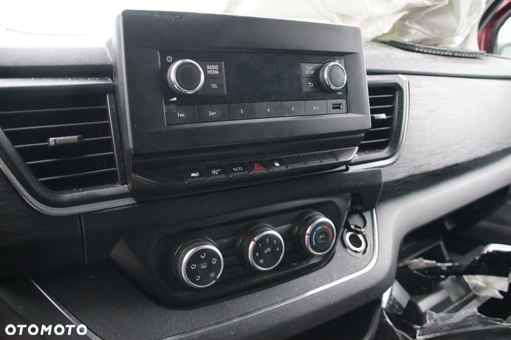 Auto na części - Renault Trafic III Lift 2.0 DCI 150 KM M9R714 TENPF 2023R Silnik Skrzynia Drzwi Błotnik Zderzak Lusterko Szyba Lampa Klamka Deska Kokpit Sterownik Moduł Czujnik Licznik Panel Kierownica - 13