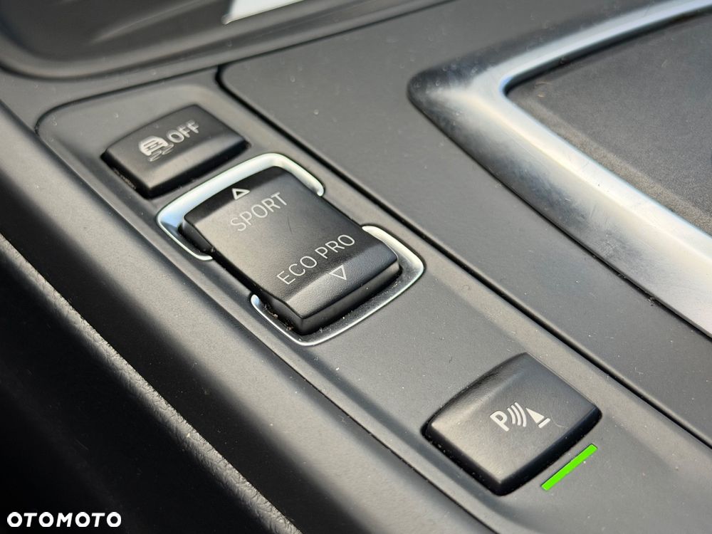 BMW Seria 3 - 16