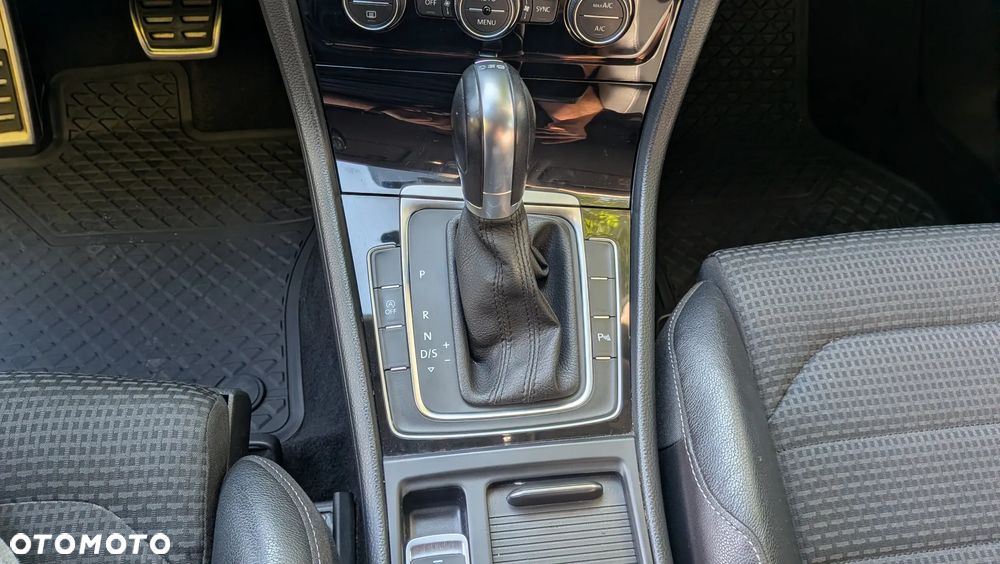 Volkswagen Golf 1.4 TSI BMT Highline DSG - 19