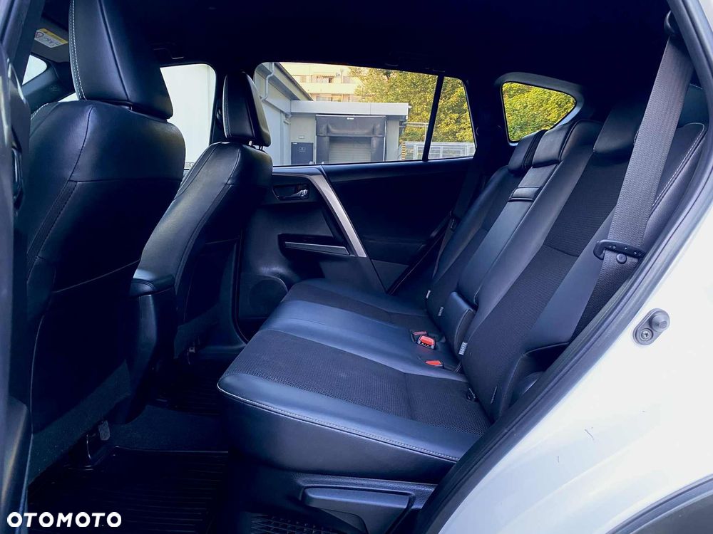 Toyota RAV4 Hybrid Premium 4x2 - 25