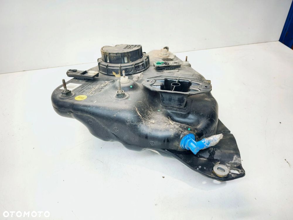 POMPA ZBIORNIK PŁYNU ADBLUE AUDI A4 B8 A5 8T LIFT 8K0131969 8K0131877S - 6