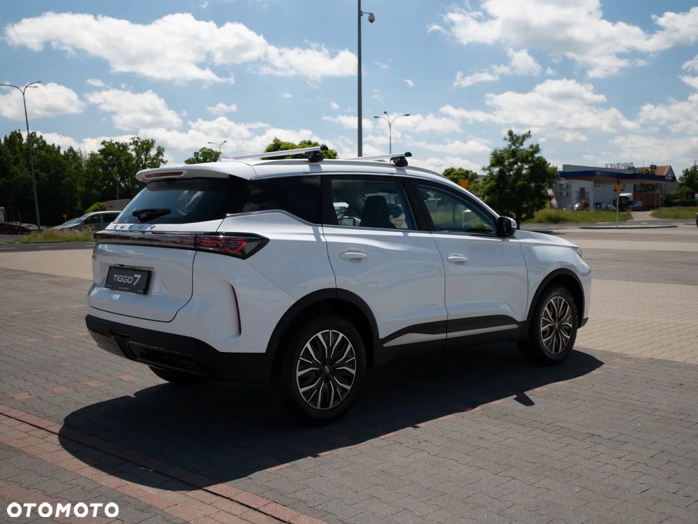 Chery Tiggo 7 1.6 T-GDI Essential DCT - 8