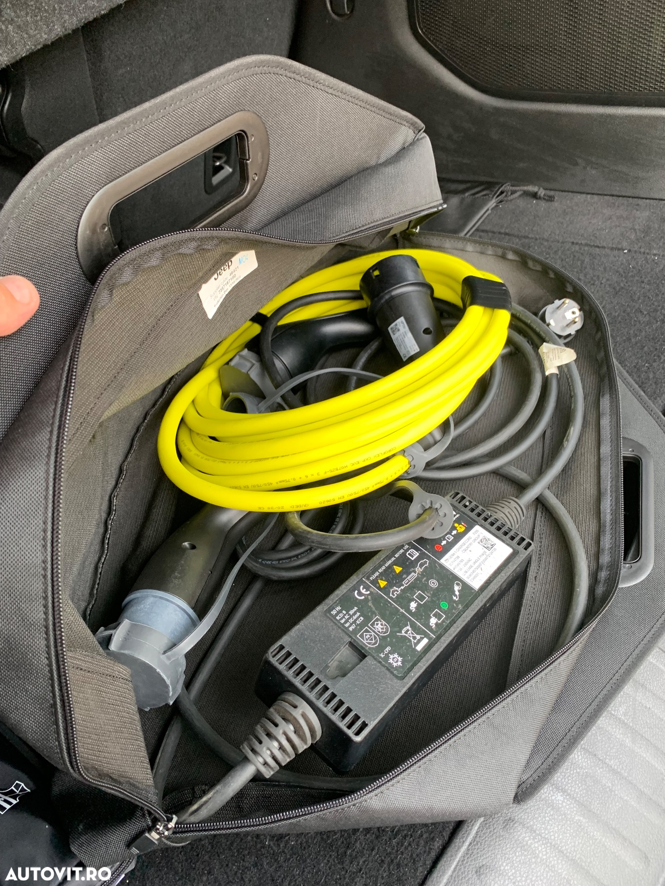 Jeep Renegade 1.3 T-GDI 4xe PLUG-IN Hybrid Automatik Summit - 3