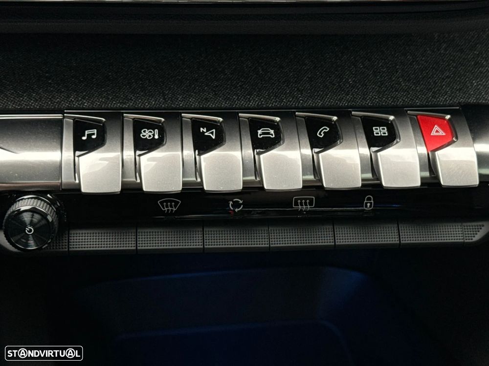 Peugeot 3008 1.2 PureTech Allure EAT8 - 13