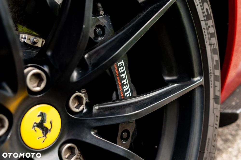 Ferrari 812 Superfast - 16