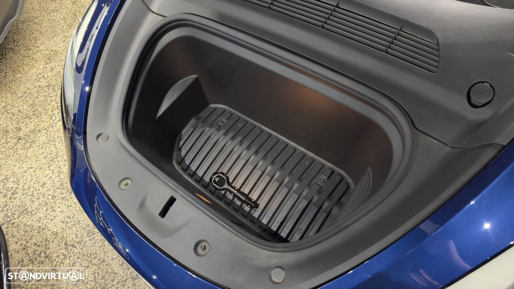 Tesla Model Y Performance Dual Motor AWD - 51