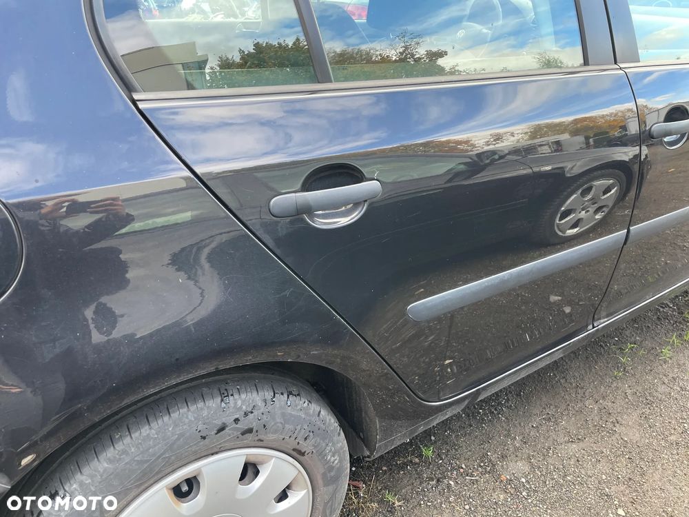 PŁAT DRZWI PRAWY TYŁ VW GOLF V 5D HB LC9Z - 2