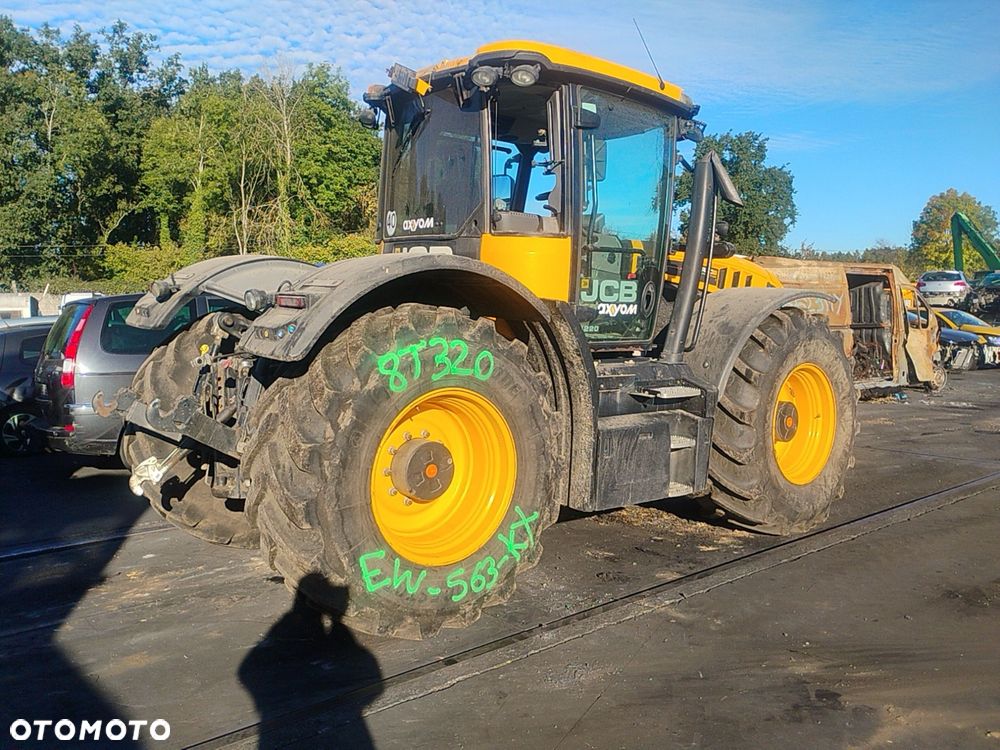 JCB Fastrac 4220 - 4