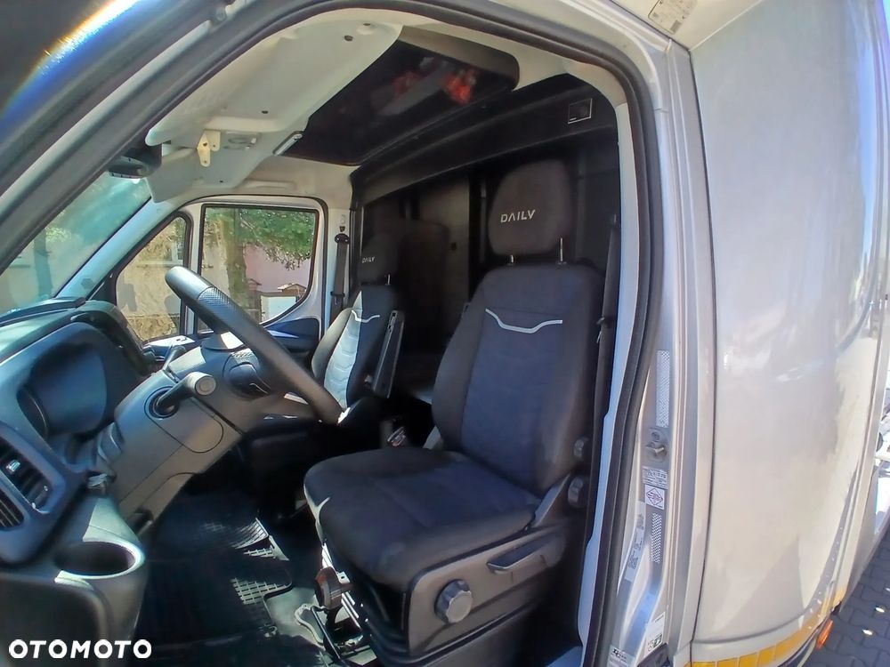Iveco 50C18 - 12