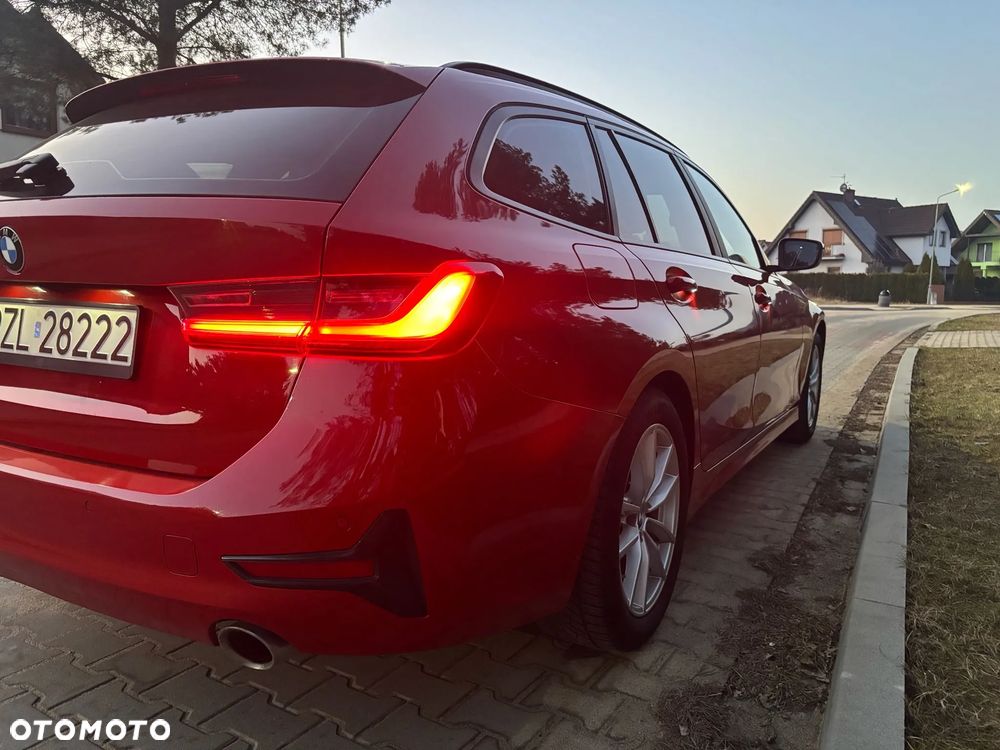 BMW Seria 3 330i - 3
