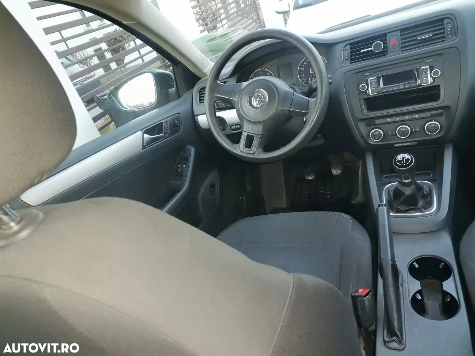 Volkswagen Jetta 1.6 TDI CR DPF BMT Trendline - 12