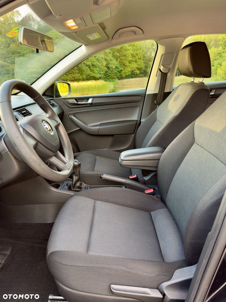 Skoda RAPID - 11