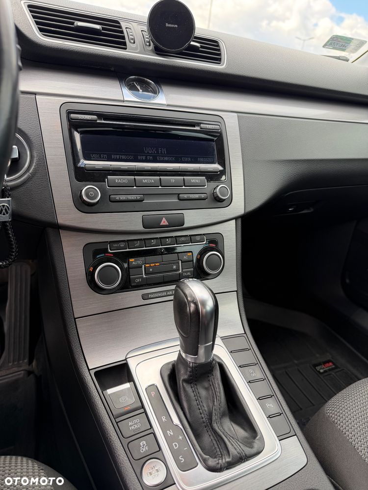 Volkswagen Passat 1.4 TSI BMT Comfortline DSG - 12