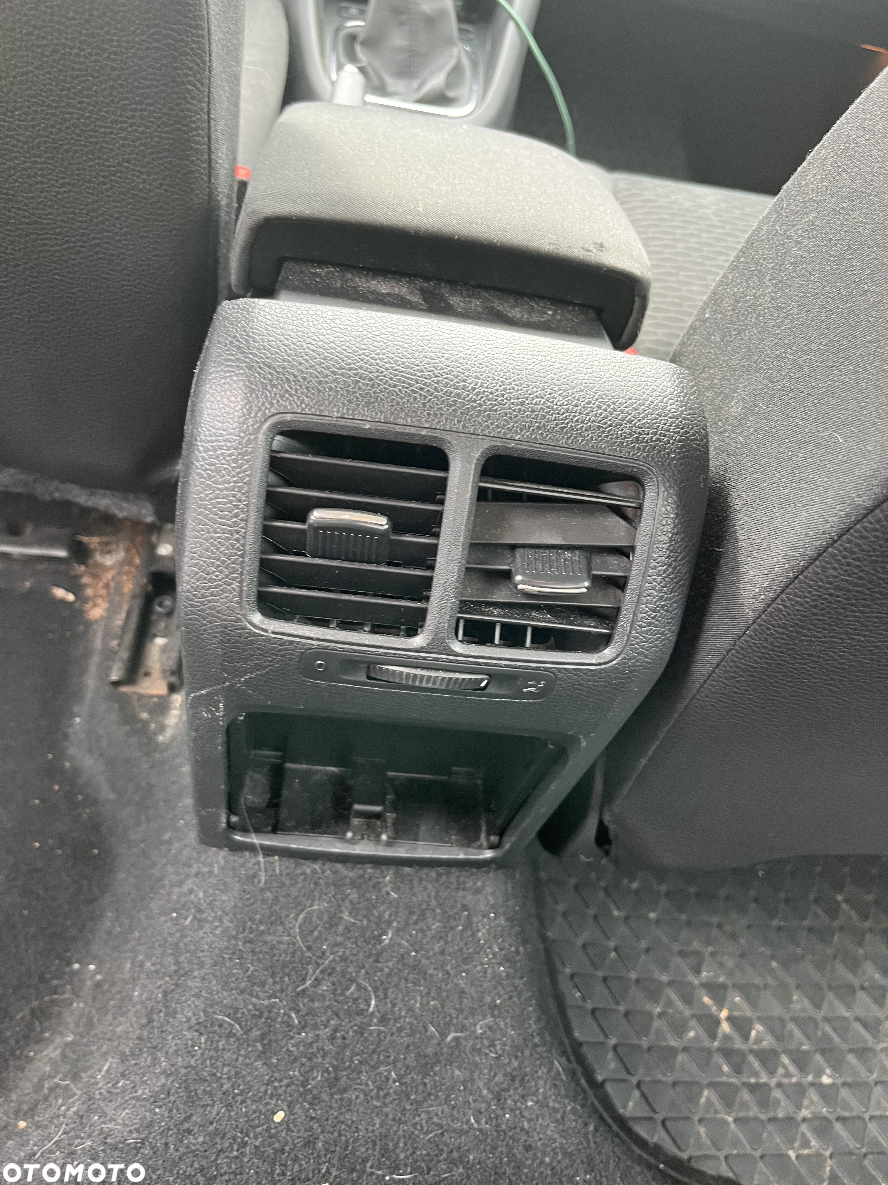 Volkswagen Golf - 28