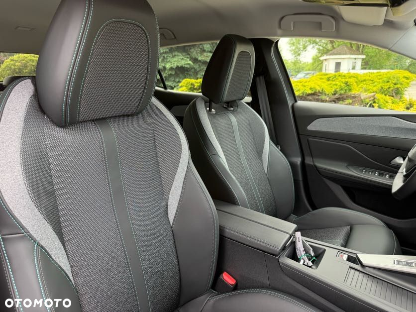 Peugeot 408 1.2 PureTech mHEV Allure S&S e-DSC6 - 15