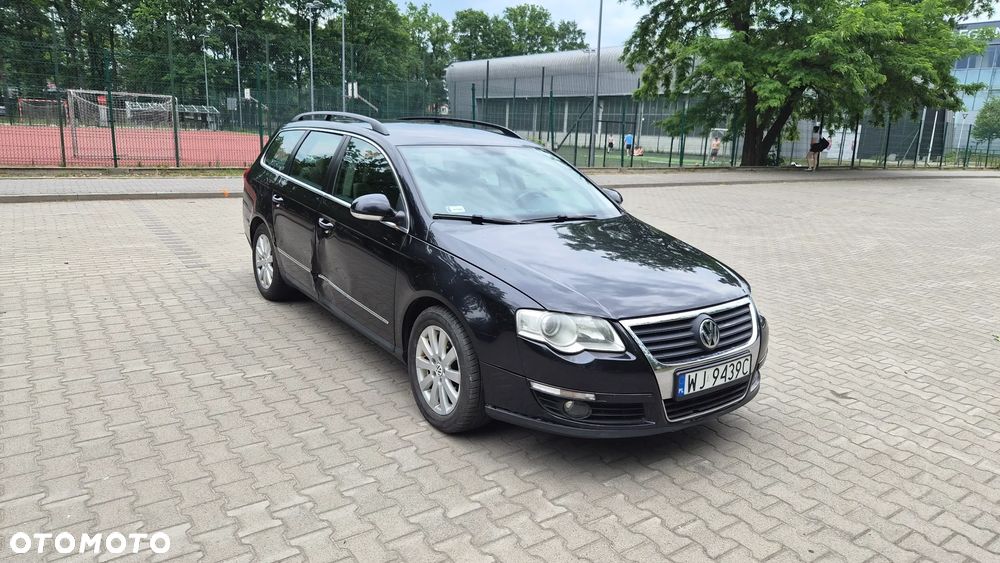 Volkswagen Passat 2.0 FSI Comfortline - 2