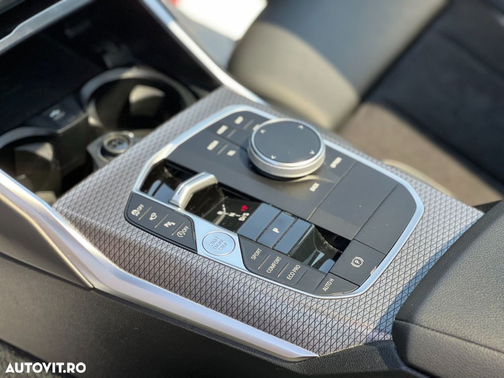 BMW Seria 3 320i xDrive AT - 13