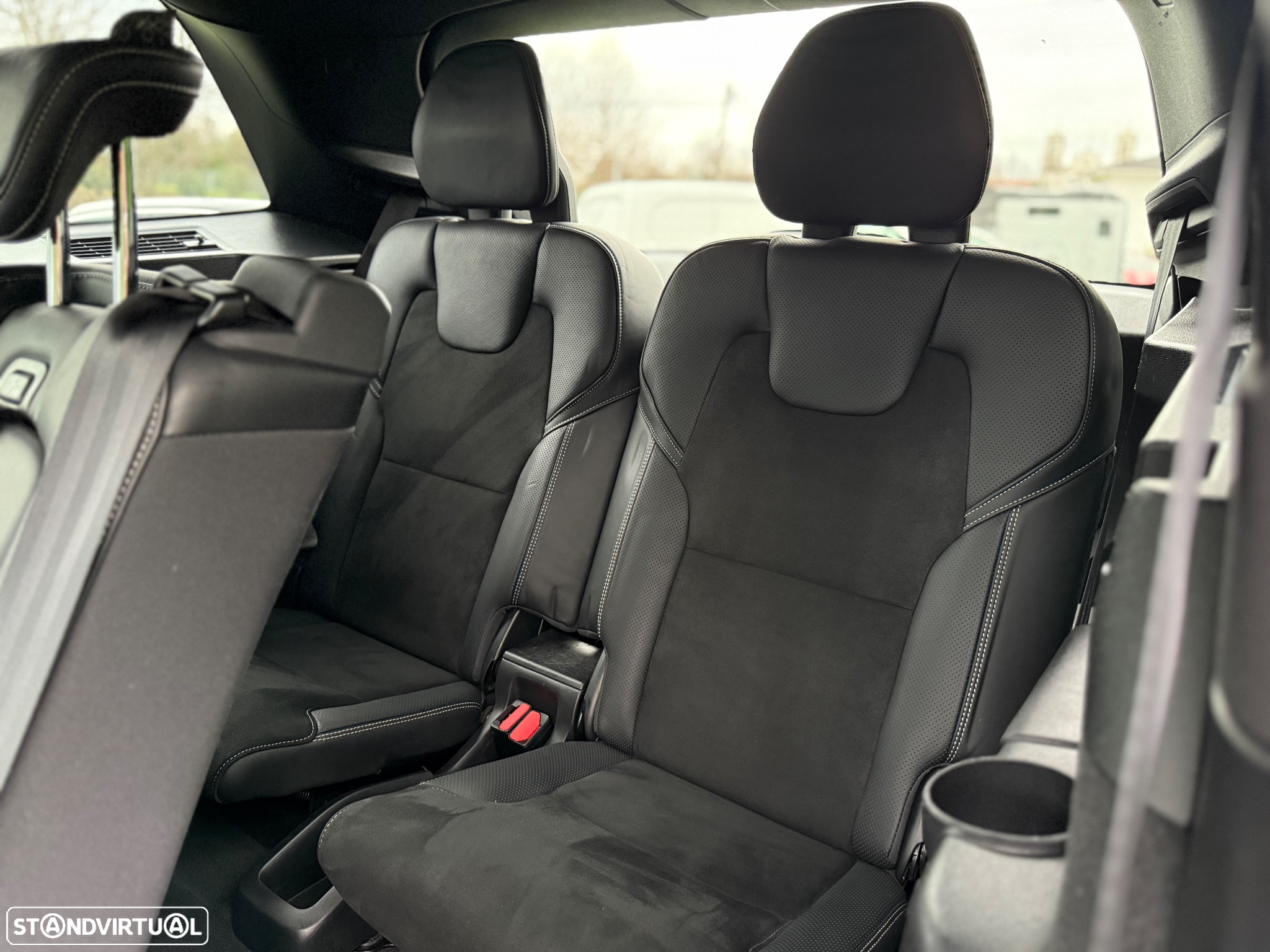 Volvo XC 90 2.0 B5 R-Design AWD - 25