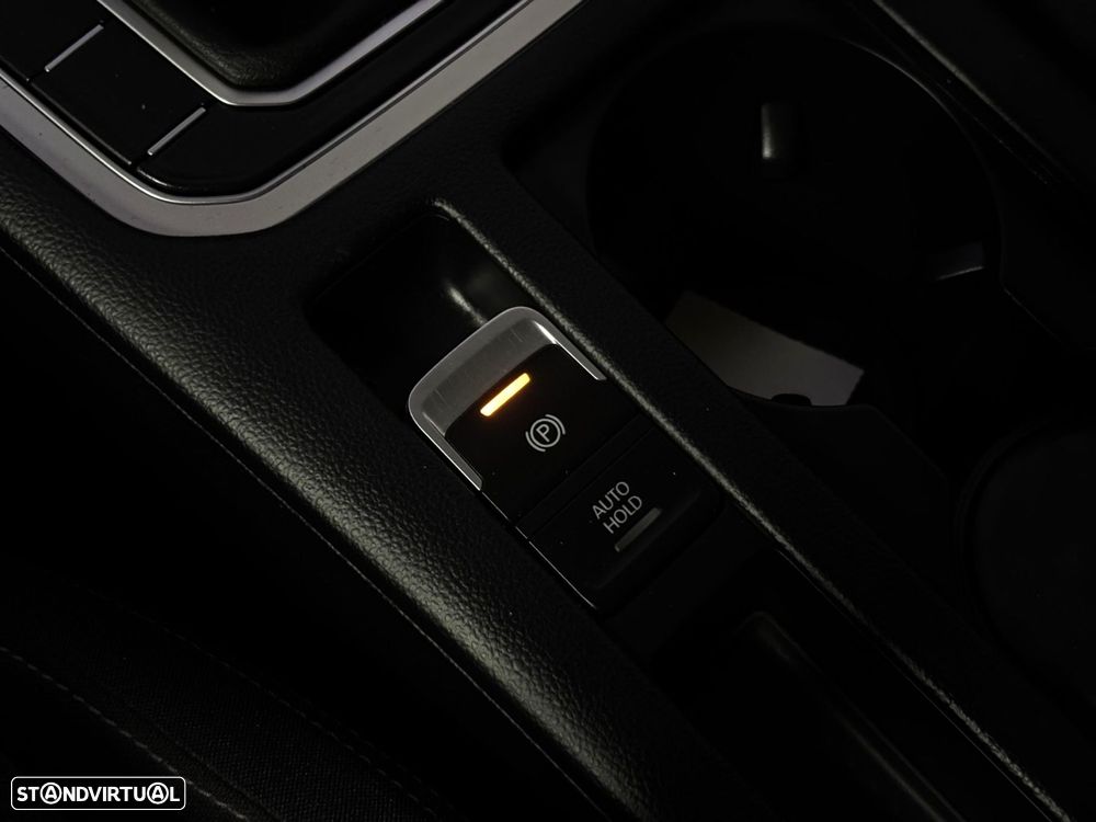 VW Passat Variant 1.6 TDI Confortline - 20