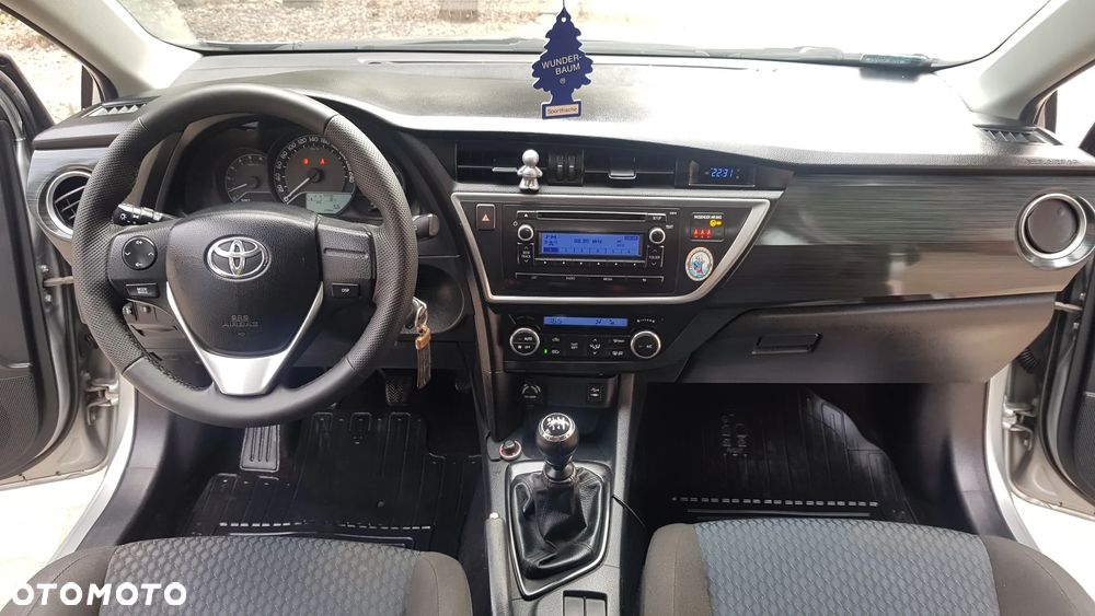 Toyota Auris - 7