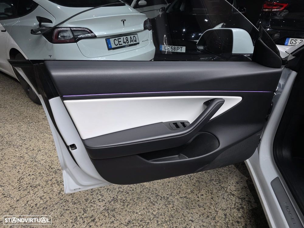 Tesla Model 3 Standard Range Plus RWD - 11