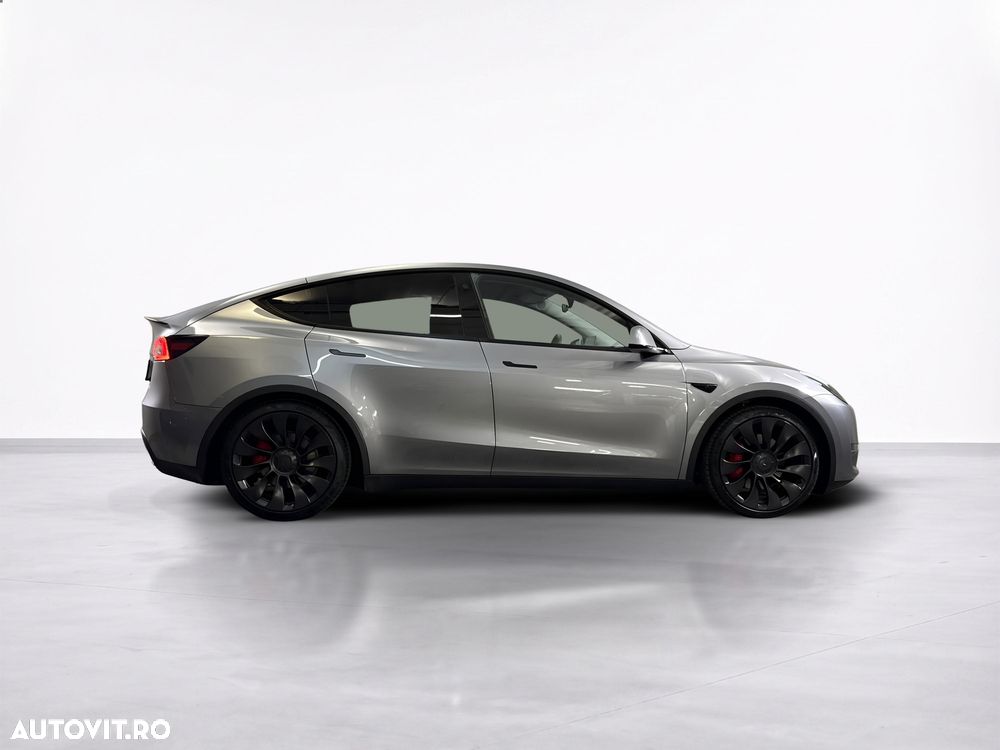 Tesla Model Y Performance - 7