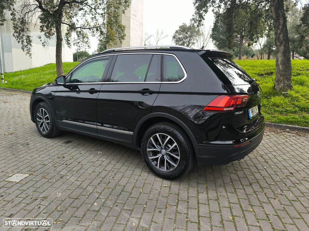 VW Tiguan 1.6 TDI Confortline - 11