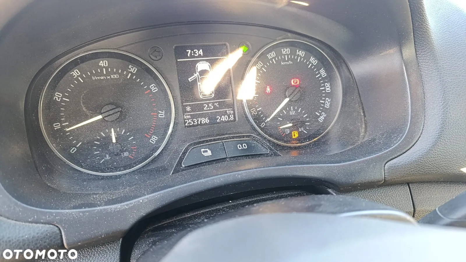 34094 skoda roomster 2014r 1.4 16v CGGB na części skrzynia LVC lakier LF7Y - 19