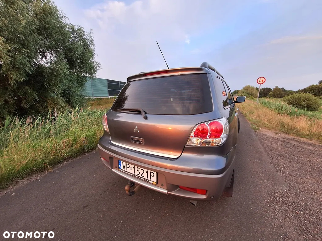 Mitsubishi Outlander 2.0 Comfort 4WD - 9