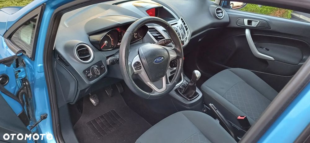 Ford Fiesta 1.25 Champions Edition - 8