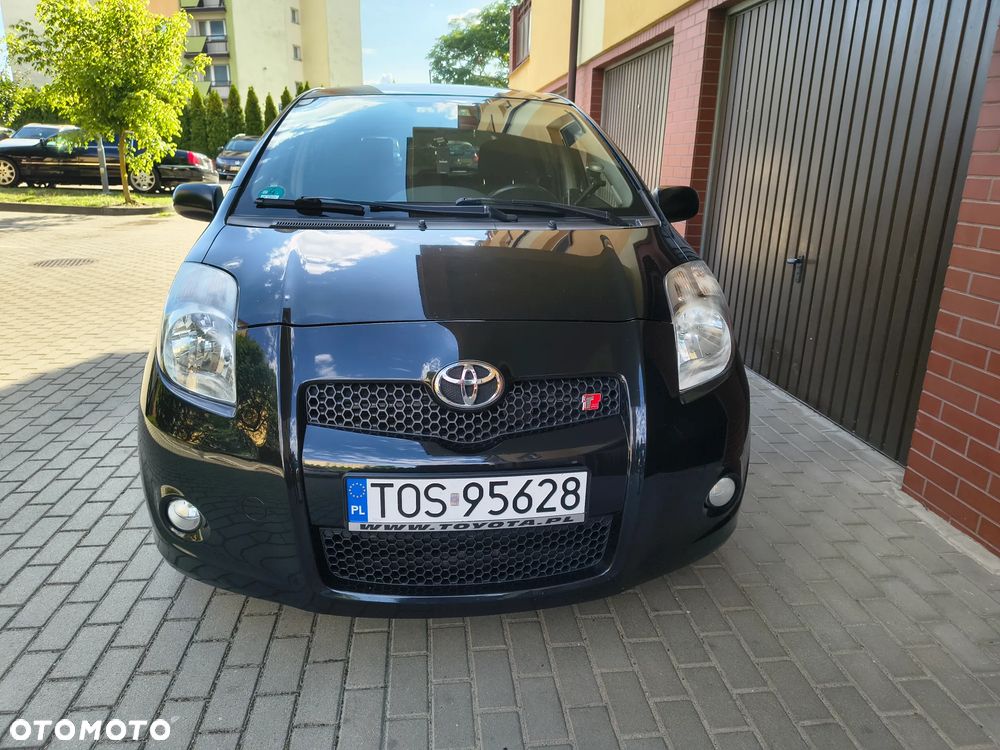 Toyota Yaris - 1