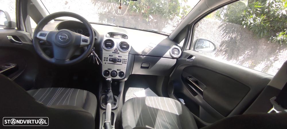 Opel Corsa 1.2 Cosmo - 10