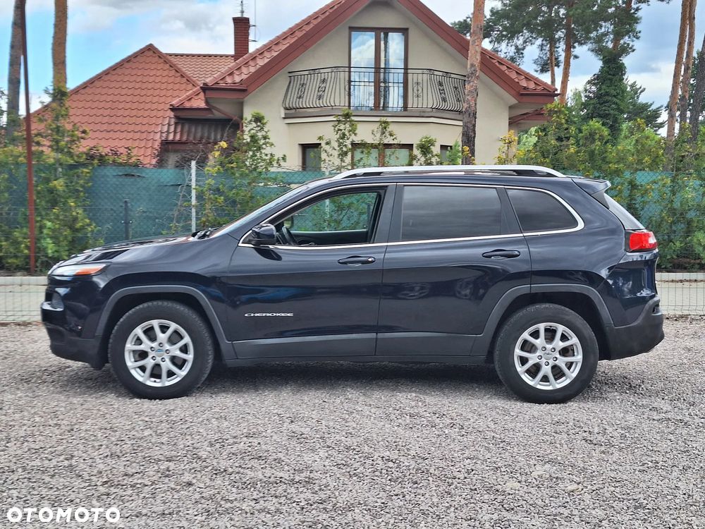 Jeep Cherokee - 4