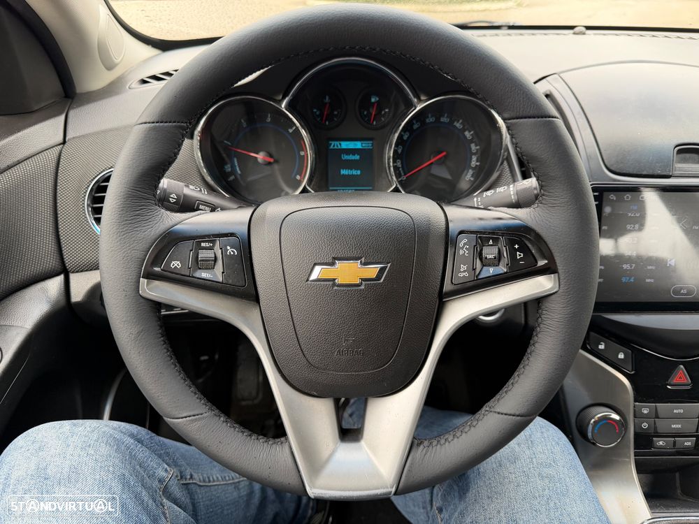 Chevrolet Cruze SW 1.7 VCDi LT - 27