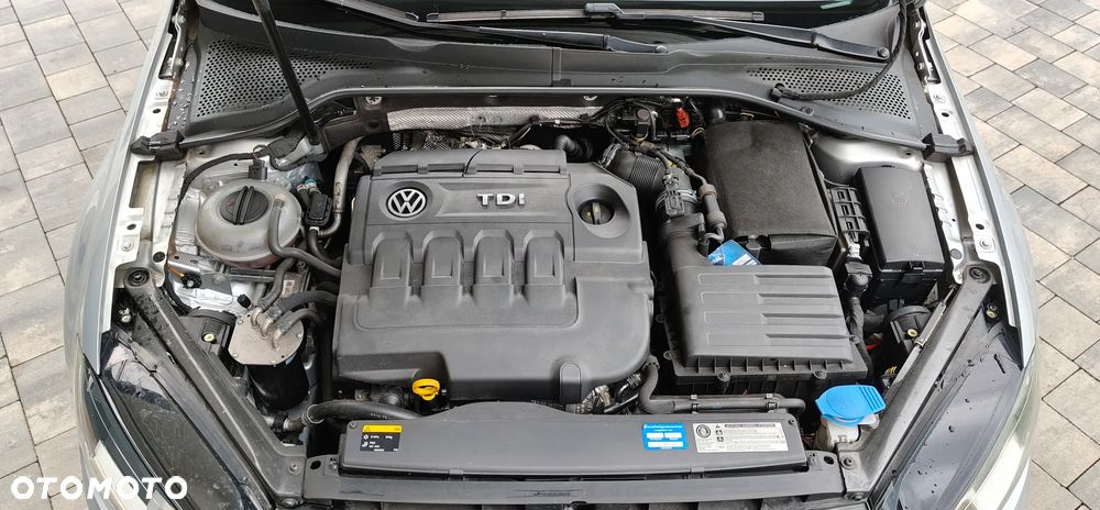 Volkswagen Golf 1.6 TDI BlueMotion Technology DSG Lounge - 33