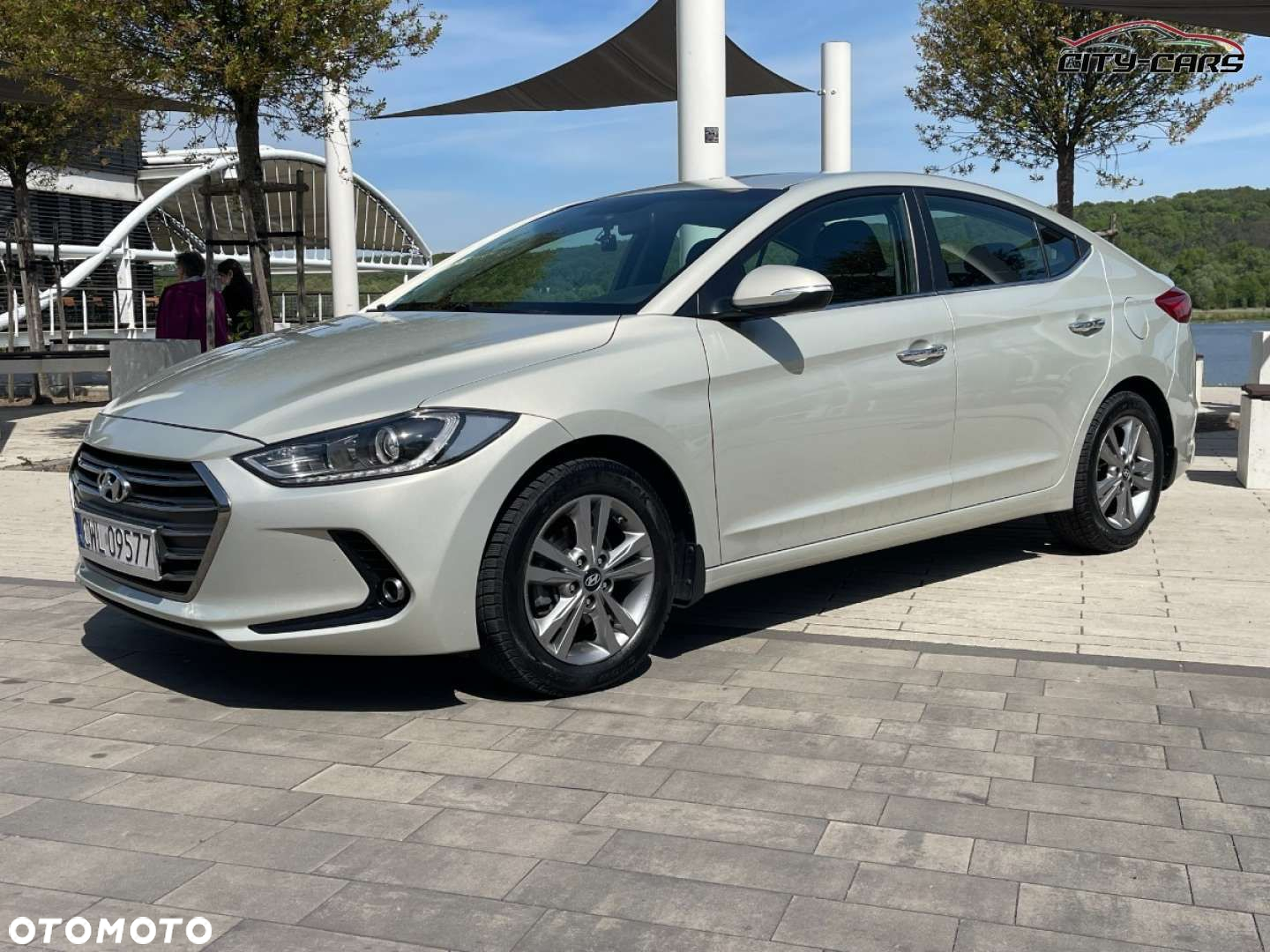 Hyundai Elantra - 6