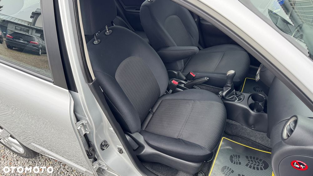 Nissan Micra 1.2 30 Jahre Edition - 34