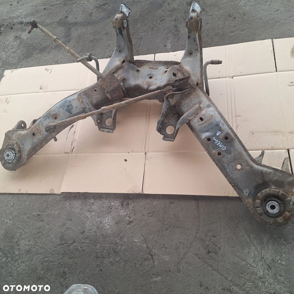 SANKI WOZEK BELKA ZAWIESZENIA TYL OMEGA B - 3